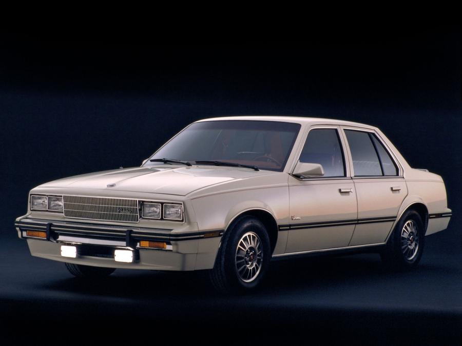  Cadillac Cimarron (6J-G69) 1983 года  (фото 10 из 17)